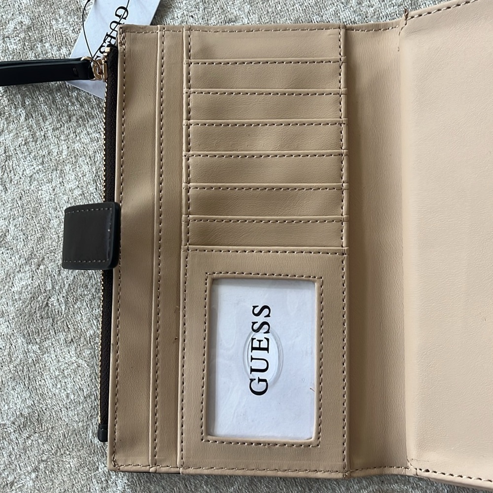 Brand New Guess Two Tone Brown Cappuccino Logo Wristlet Wallet Phone Holder - Picture 11 of 16